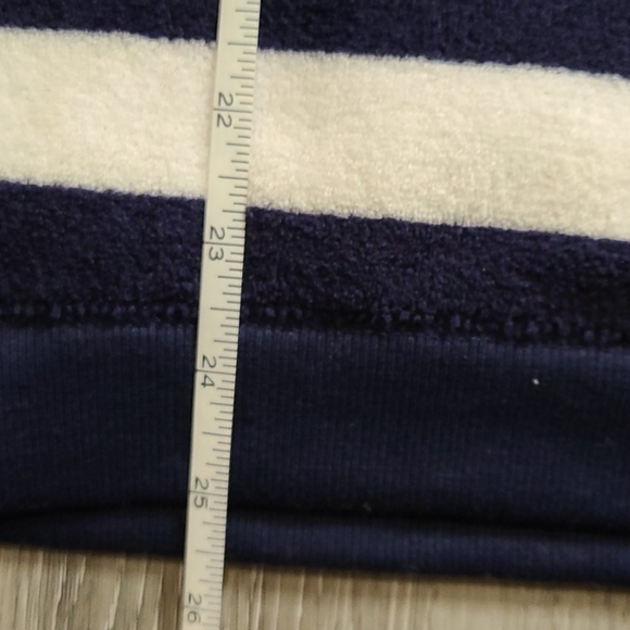 HARRY POTTER HOGWARTS Love to Lounge Fuzzy Sweater size 6-8 - Picture 5 of 6